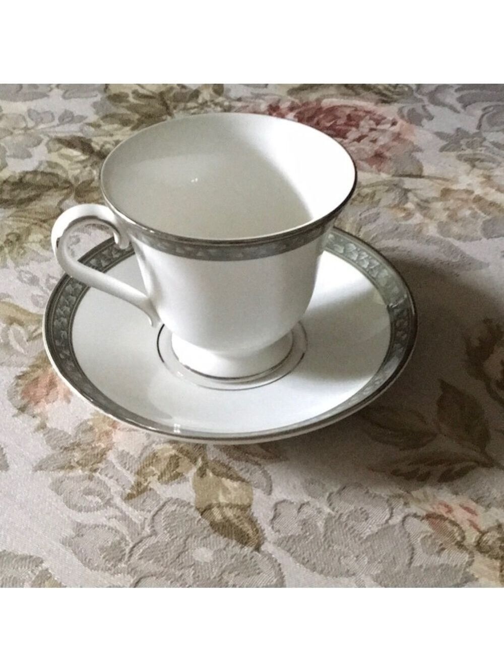 Waterford Laurel fine English China tea cup and saucer one each # 0 2425…‎